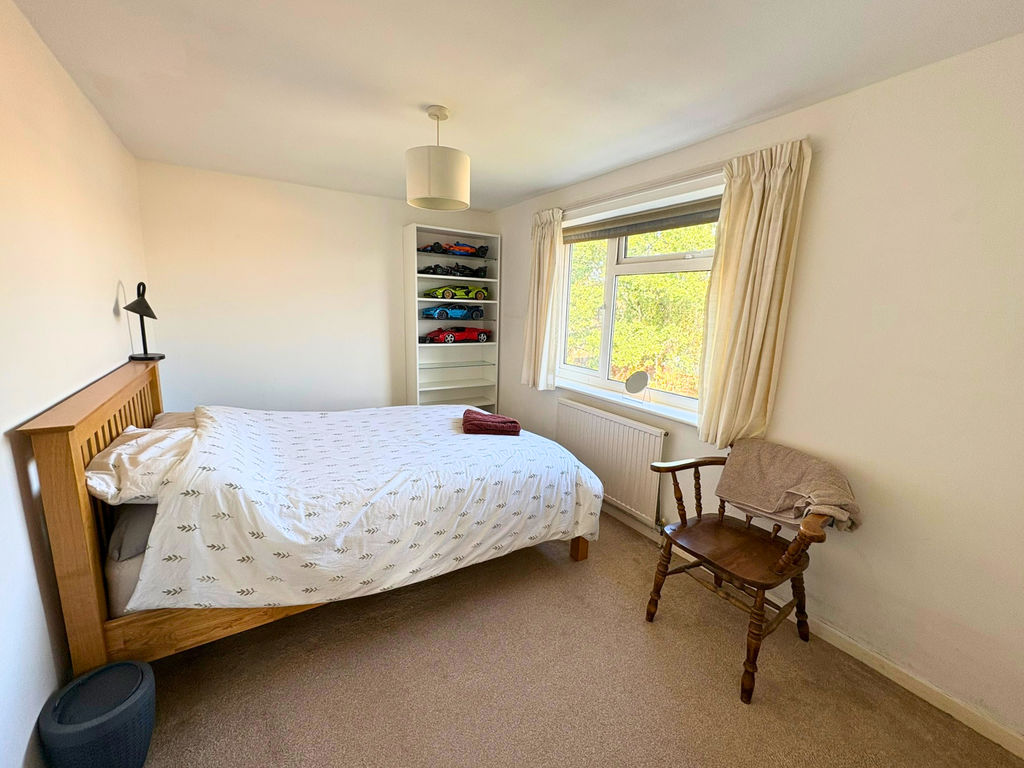 Kersey Crescent Speen